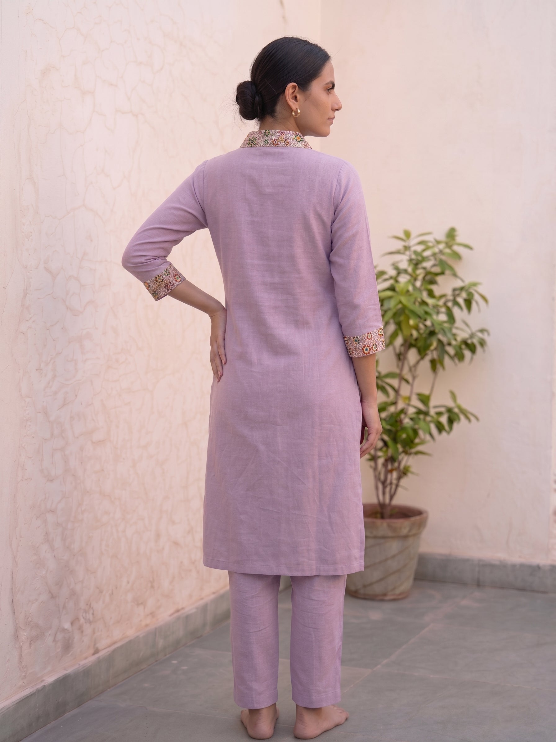 Lavender kurti